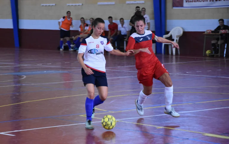 Vence en el derbi ante el Brújula para sumar una nueva victoria