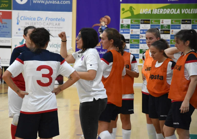 El Nazareno Dos Hermanas Femenino consigue la victoria en casa ante Andarax Almaha para dar un salto en la tabla