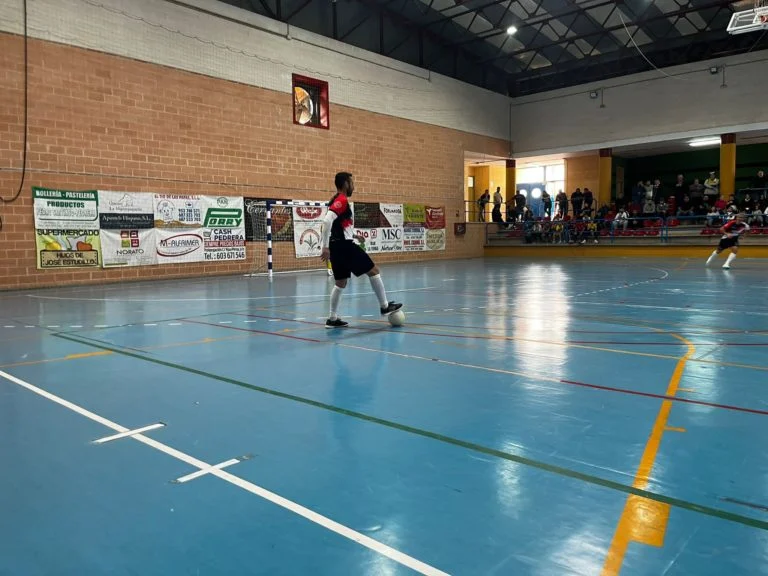 Pasa la prueba de Pedrera para seguir sacando ventaja