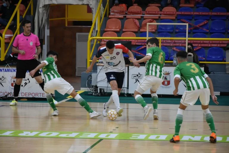 Las mejores fotografías del derbi entre el GTS Nazareno Dos Hermanas FS y el Real Betis Futsal B