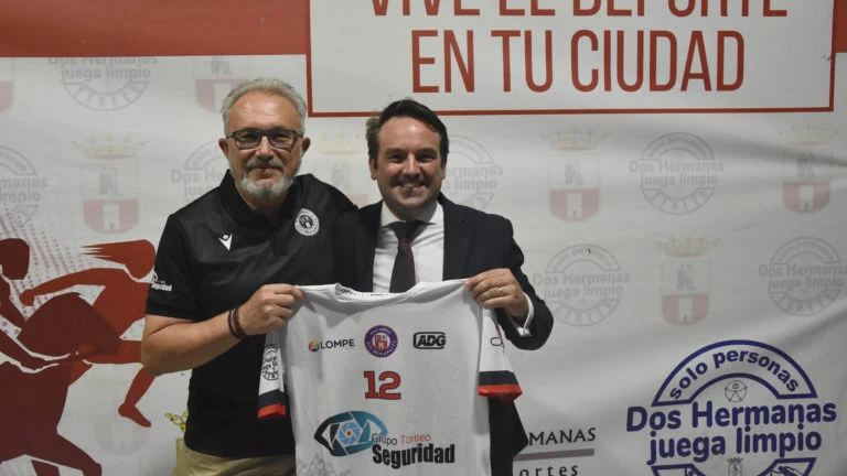 Manolo Muñoz continúa un año más al frente de las Escuelas de fútbol sala