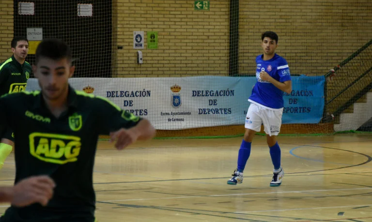 Pepe Salguero, el canterano debuta con el primer equipo en Carmona