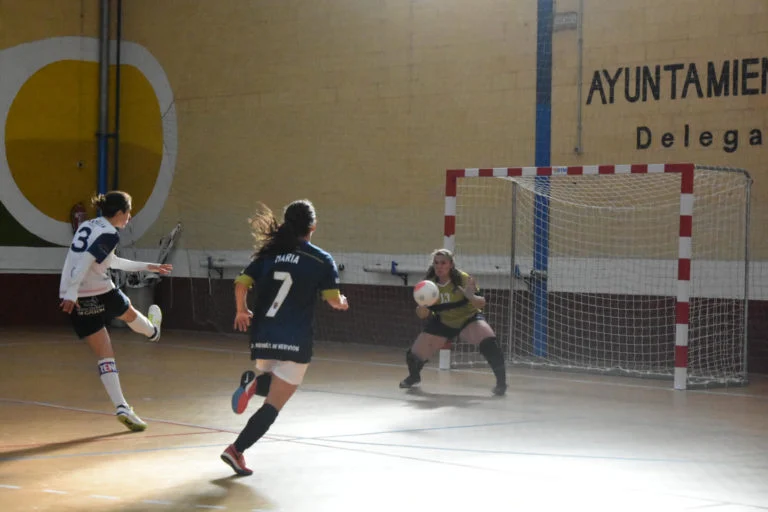 Último partido del año para el GTS Nazareno Dos Hermanas FS femenino en Monachil